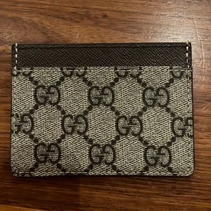 Wallet/card holder